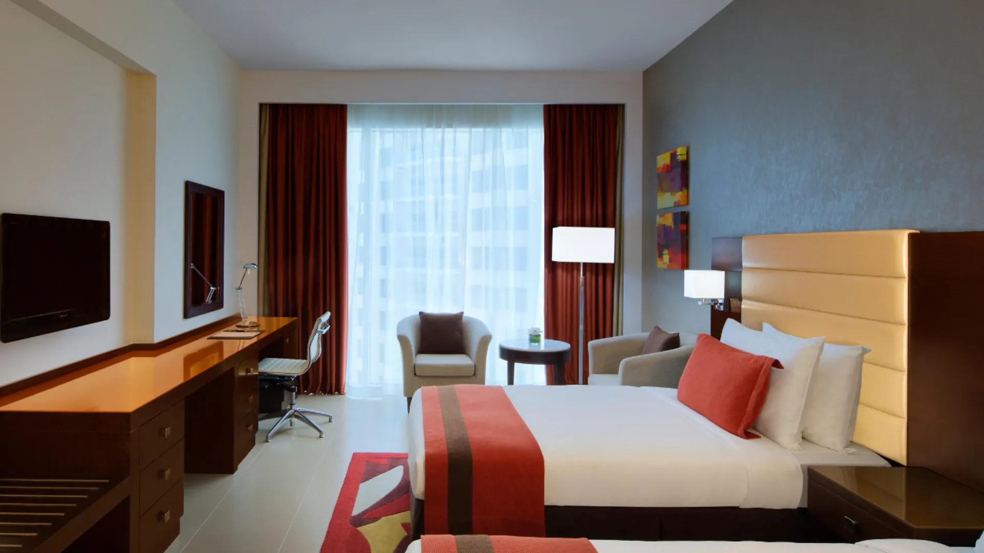 Millennium Central Downtown Dubai 4*,